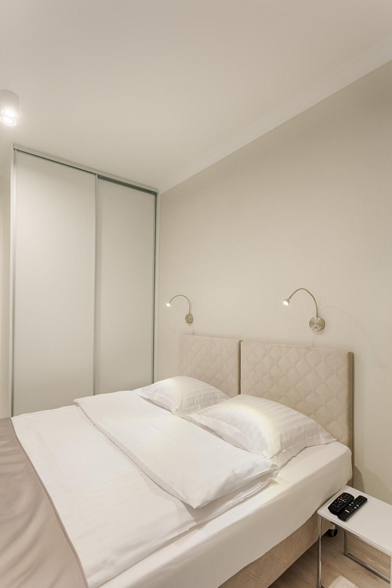 Mennica Central Apartments Warsawa Bagian luar foto